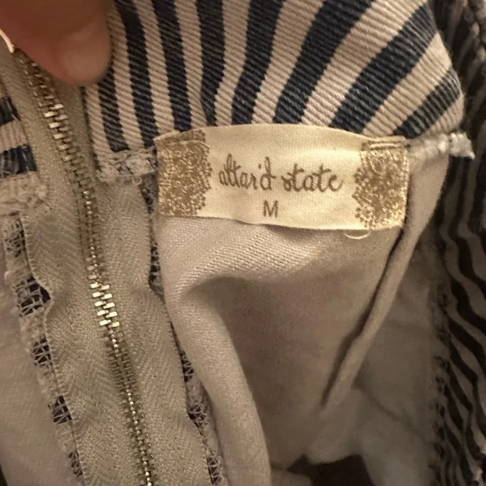 Mini skirt - Picture 3 of 3